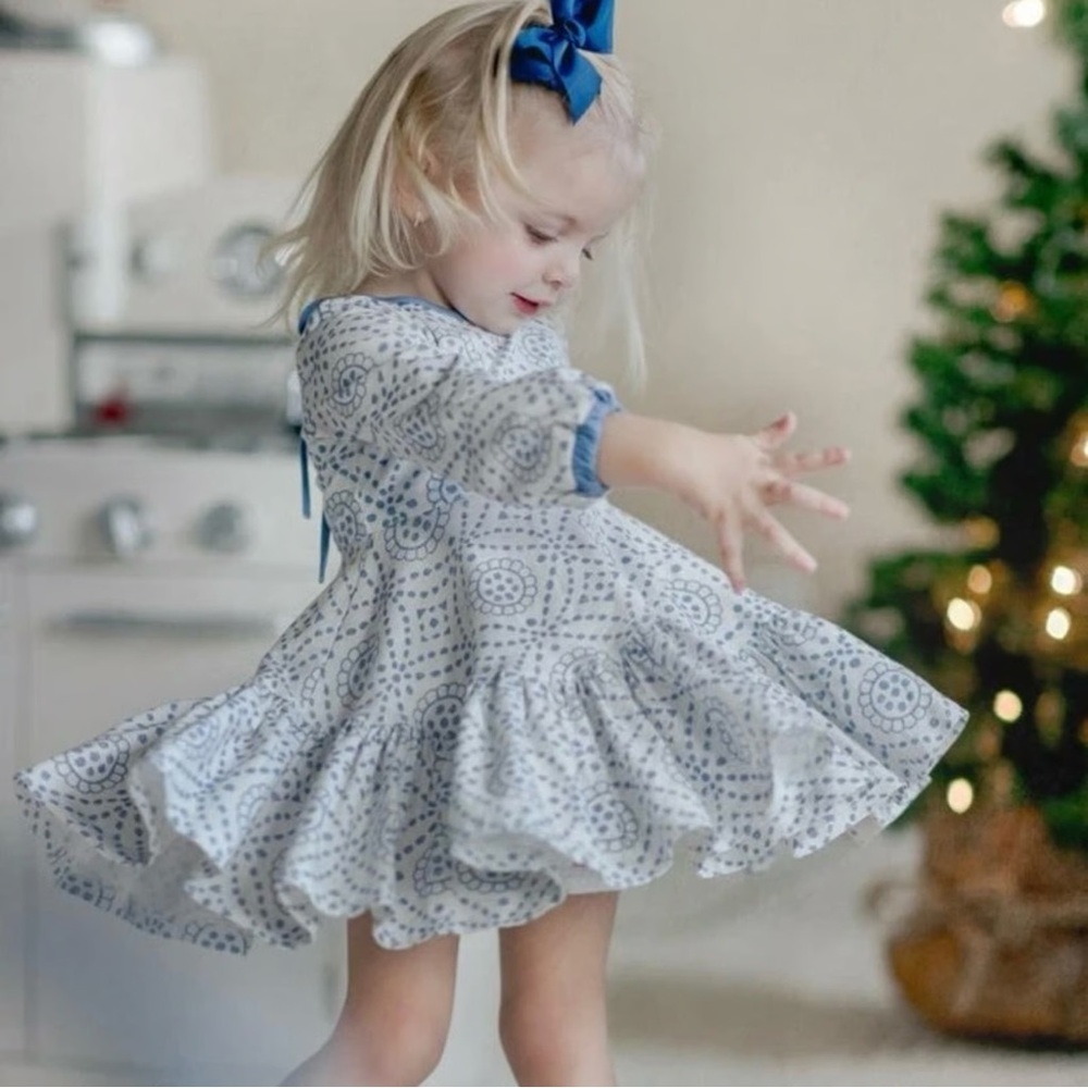 WELL DRESSED WOLF OMI JO EUC Geometric Print Twirl Dress